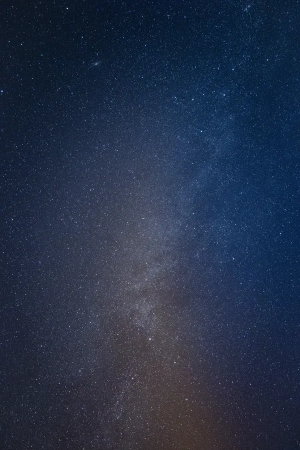 在中国冷极第一次抚摸夜幕星空，感受宇宙震撼人心的力量。